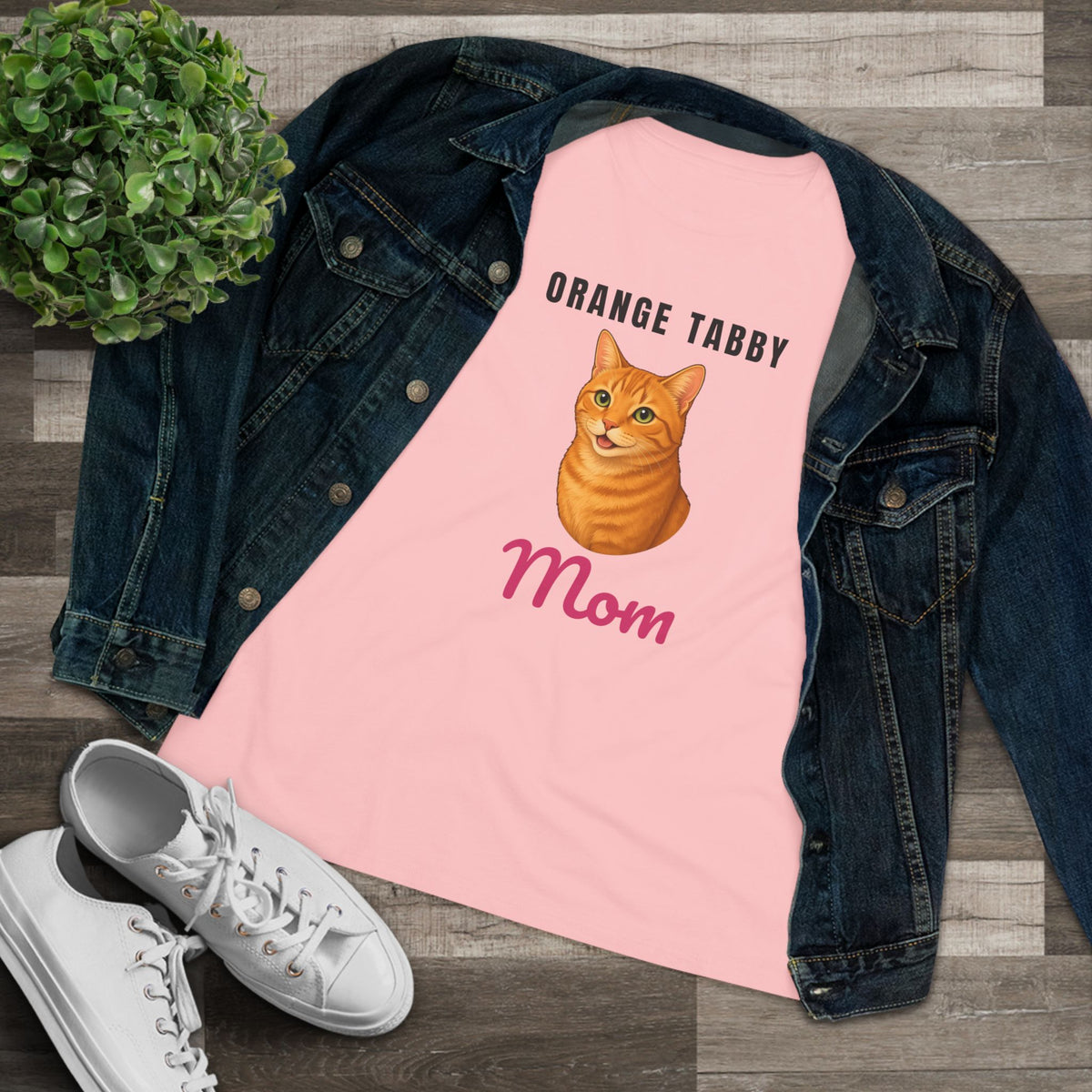 Orange Tabby Cat Mom Women's Tee