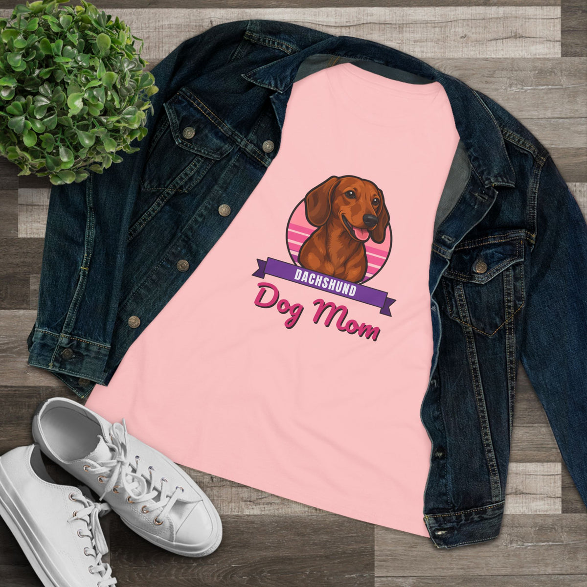 Dachshund Dog Mom Women's Tee
